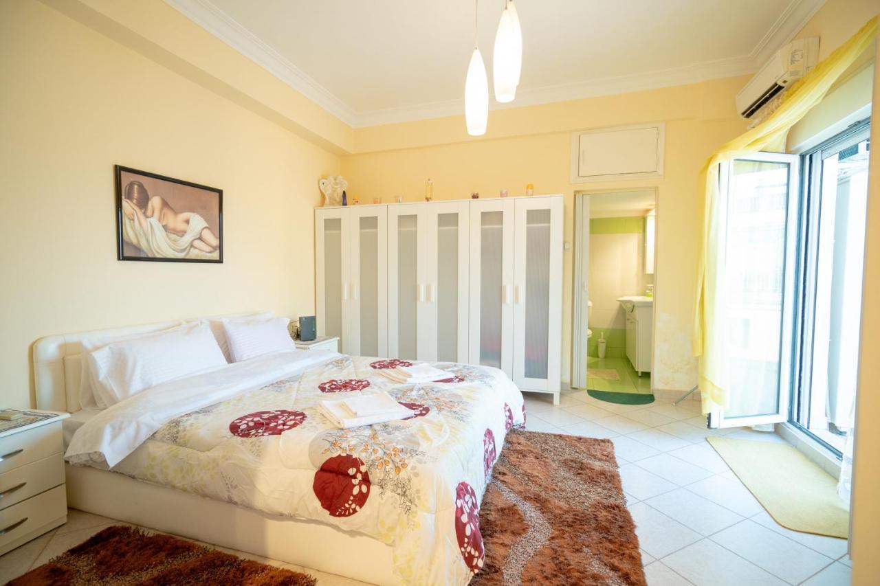 Attica Train Station 1 Bedroom 4 Pers Apartment Atenas Exterior foto