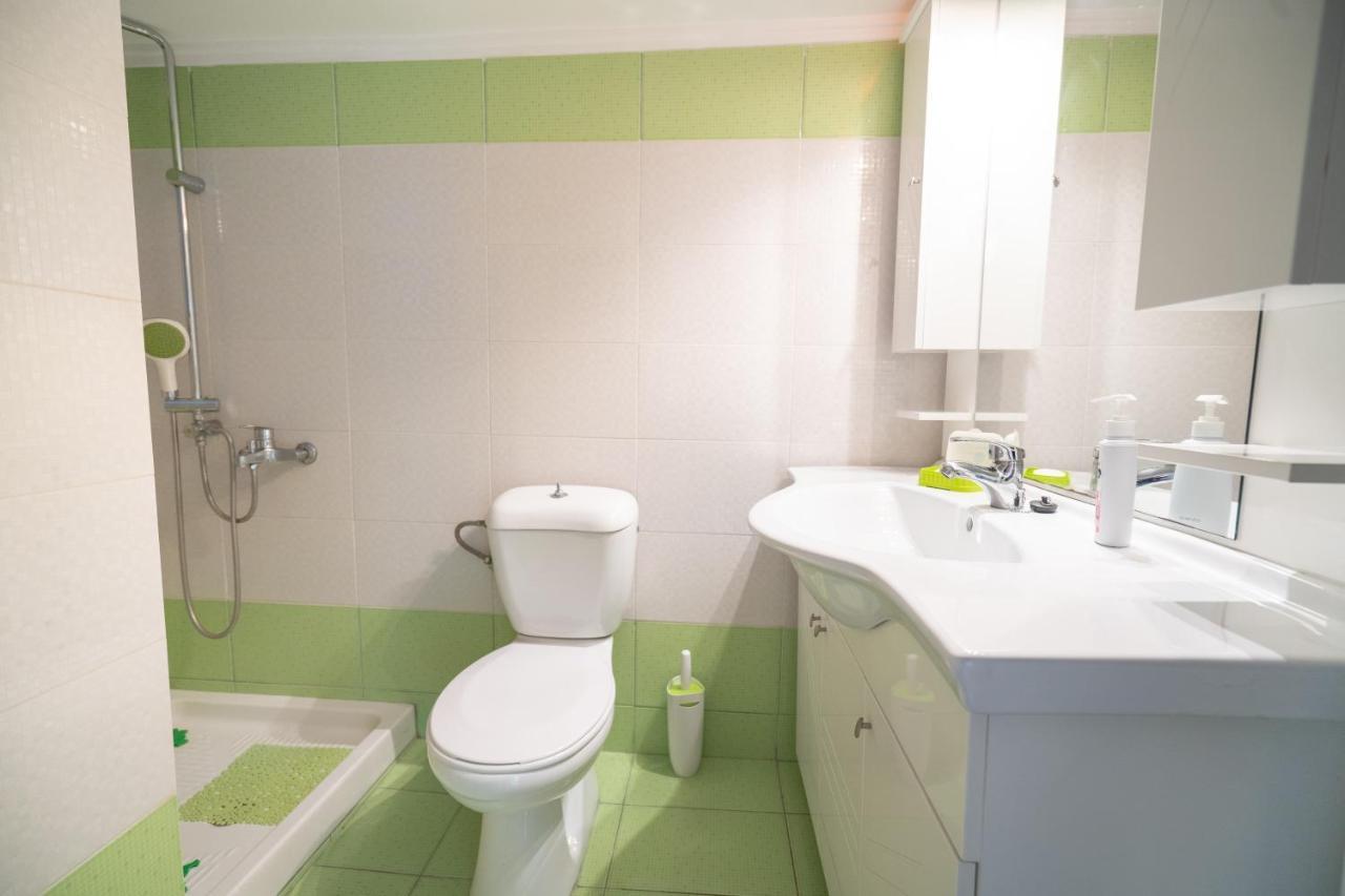 Attica Train Station 1 Bedroom 4 Pers Apartment Atenas Exterior foto